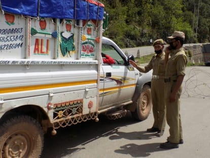 police inquiring pople